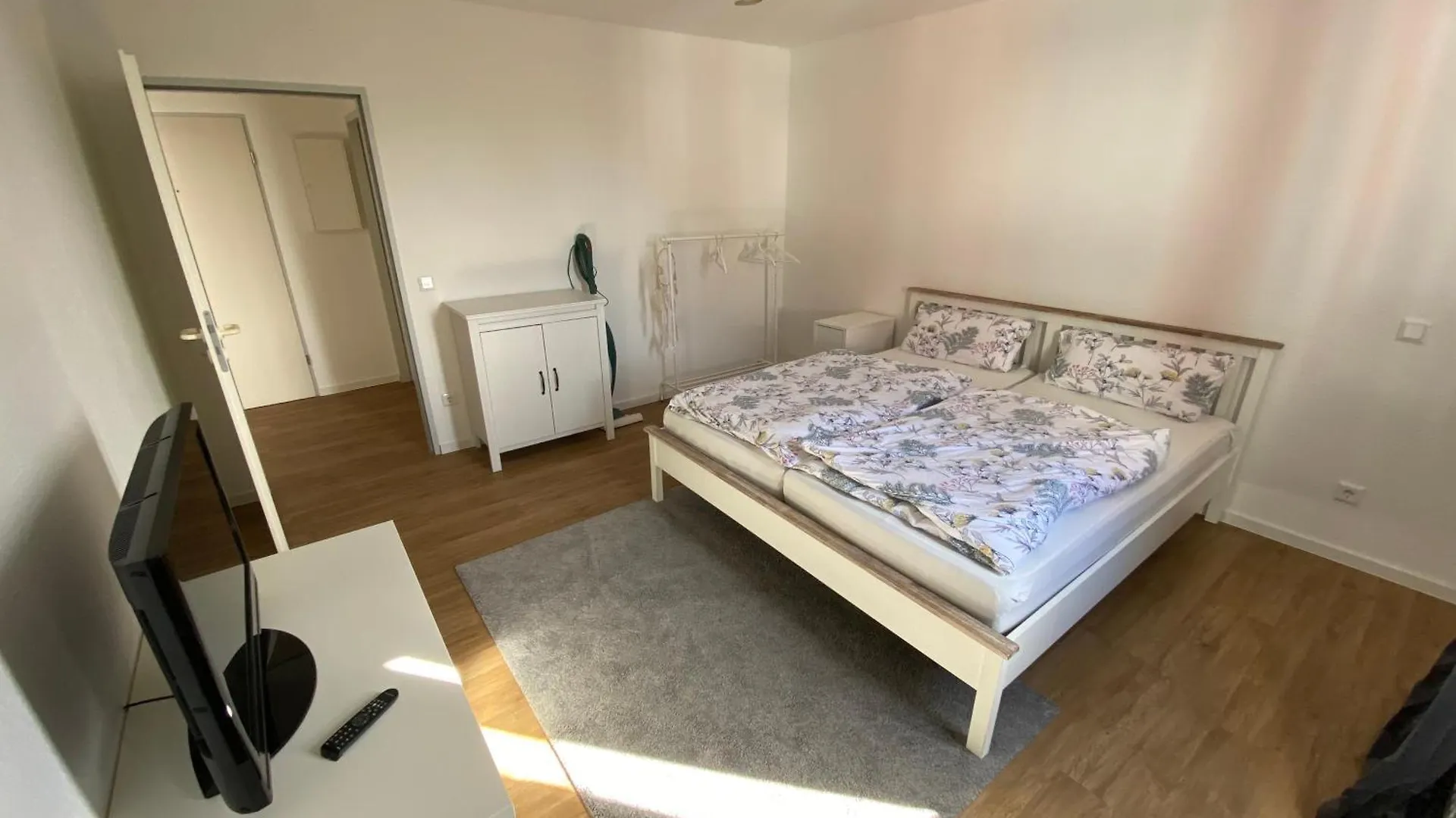 Apartment Dusseldorf City With Free Parking Space Germany