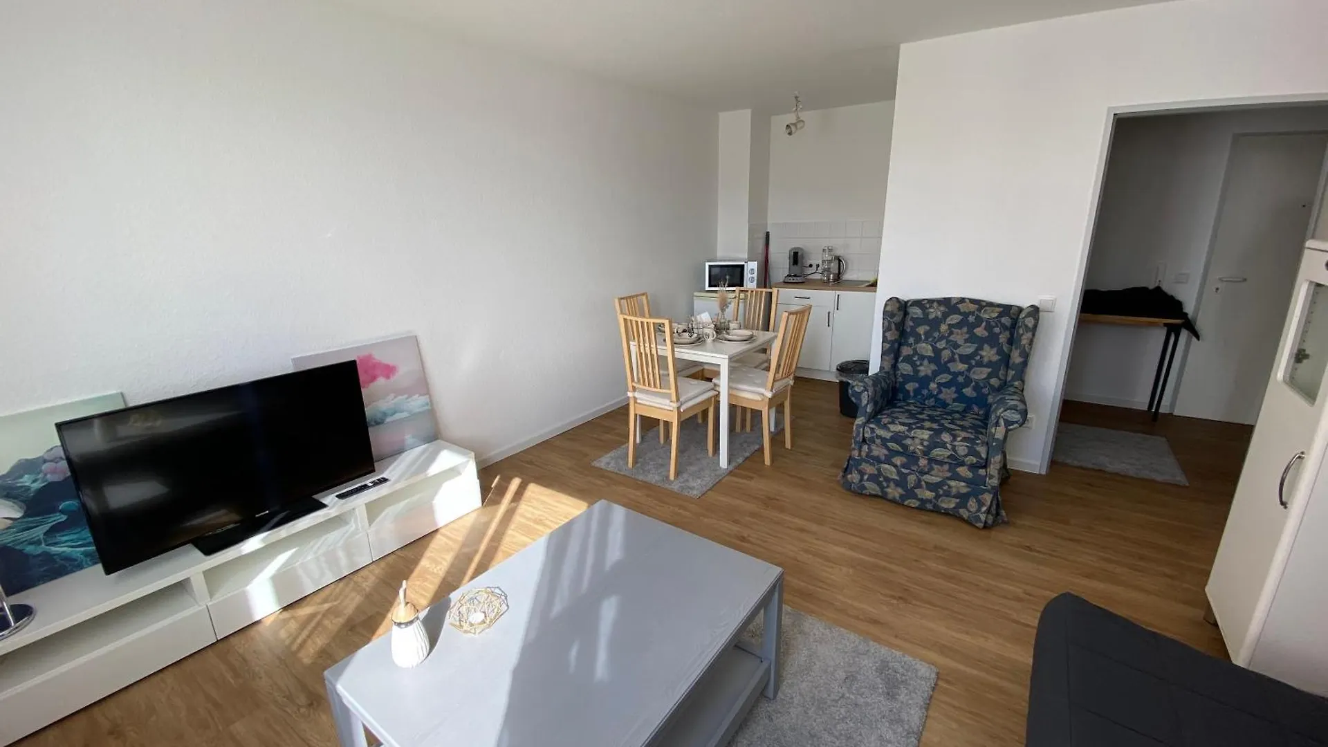 Apartment Dusseldorf City With Free Parking Space